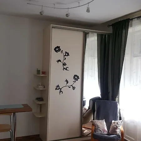 Old Town Studio דירה